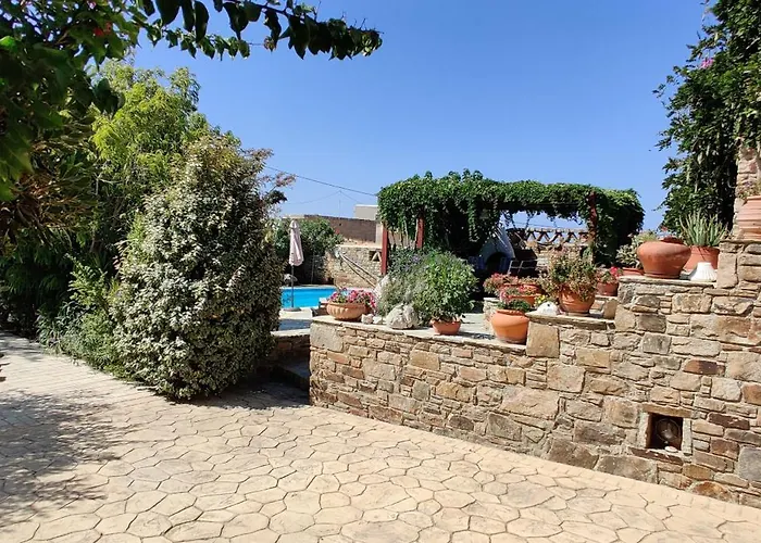 Апартаменты Santa Mavra