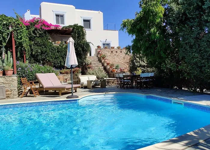 Апартаменты Santa Mavra *